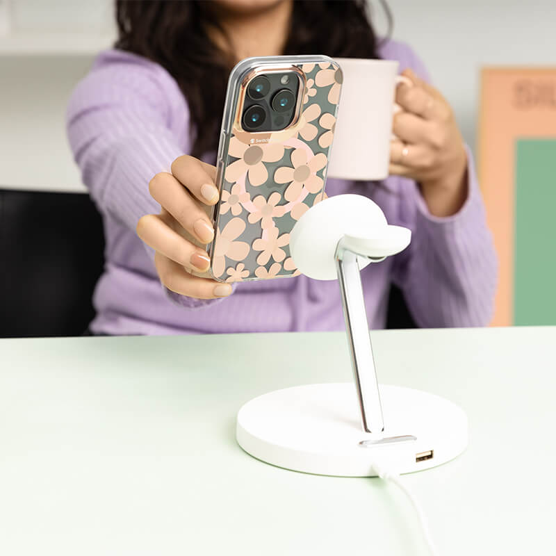 iPhone 16 Pro Max Fleur 3D Patterned Series Shockproof MagSafe Phone Case Rose