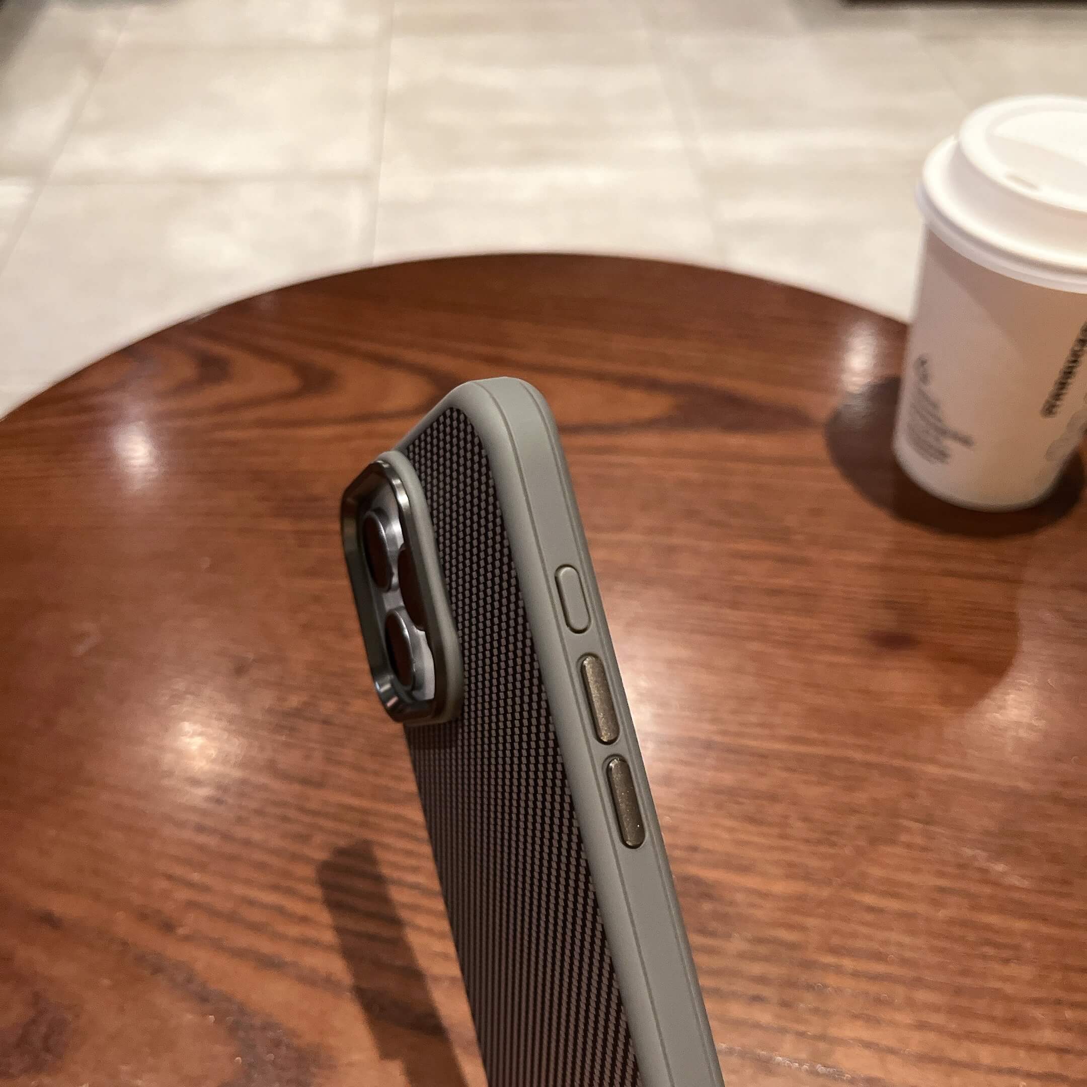 iPhone 13 Pro Carbide Series Carbon Fibre Magsafe Anti-Fingerprint Case